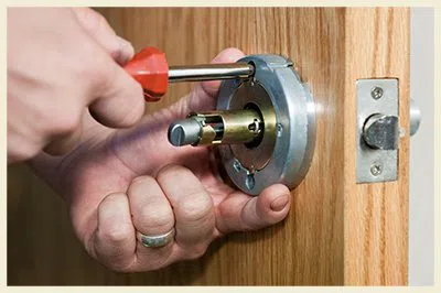 Glenview IL Locksmith Store Glenview, IL 847-665-3590 - 10-residential-lockouts